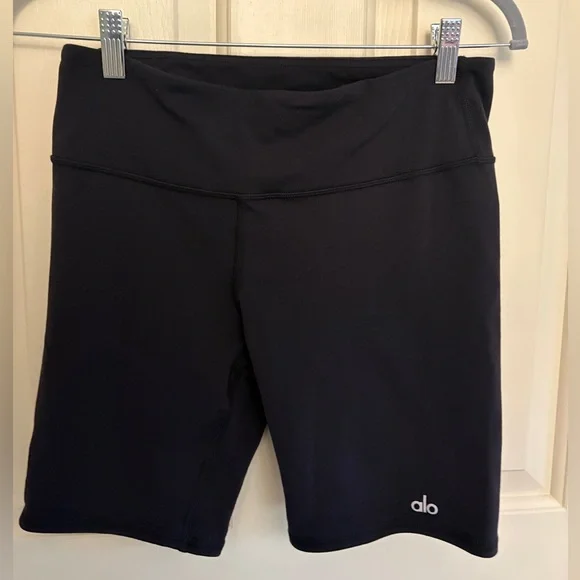 Alo Biker Shorts - Picture 1 of 3
